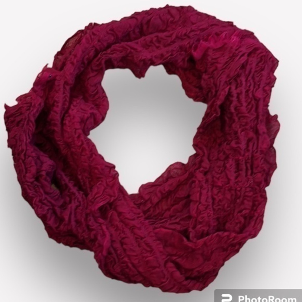 🍻🐠Scarf burgundy stretchy ruched smocked fringe edge